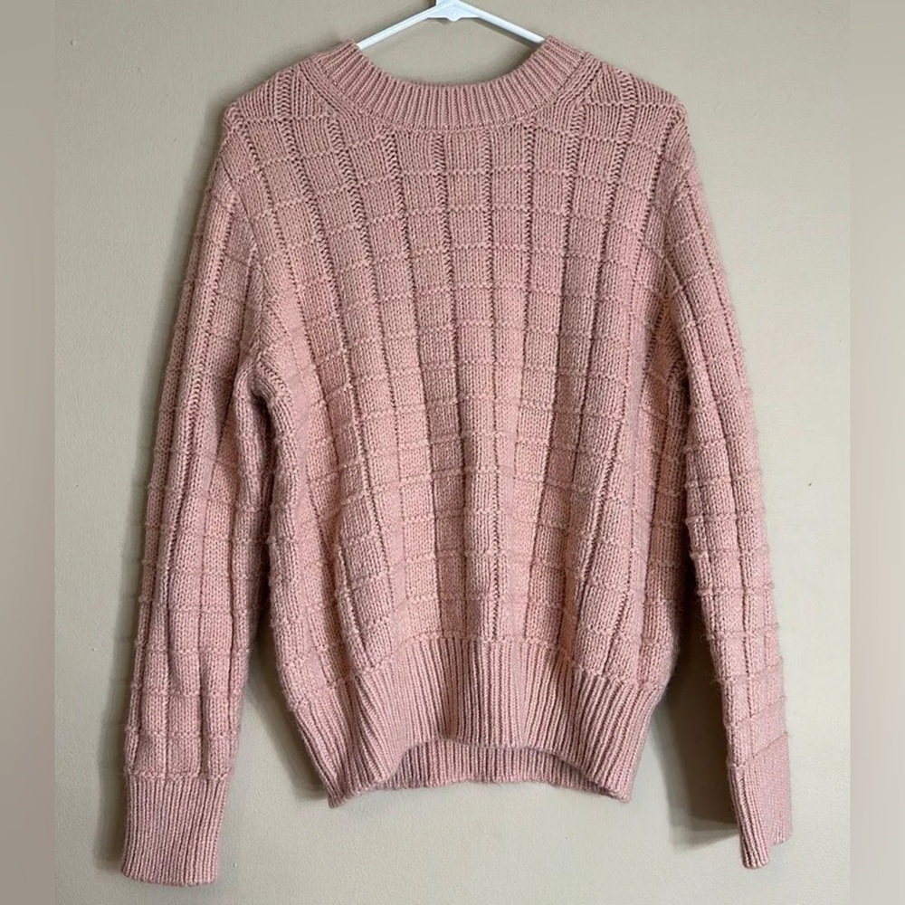 American Eagle Soft Pink Textured Knit Crewneck Sweater Women’s M Cozy Chic‎